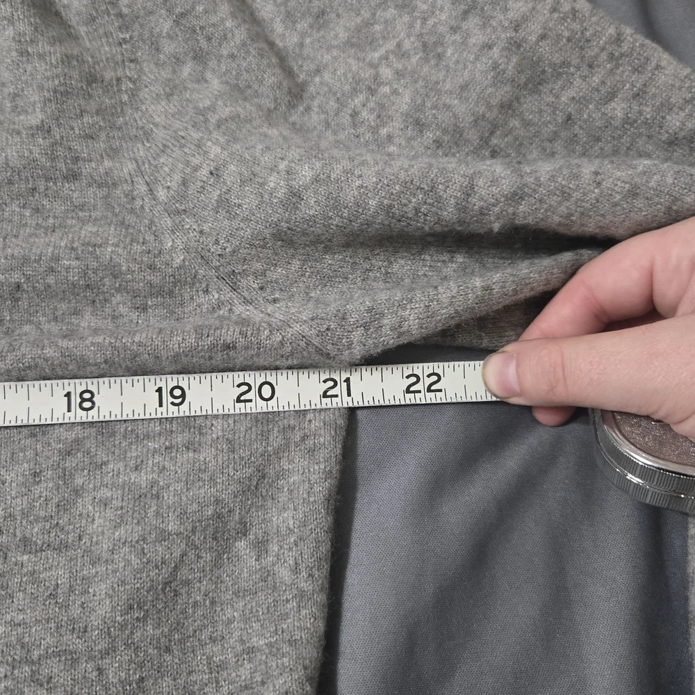 Born Again Bluez BAB Peace Sign Cropped Sweater Womens Size Large Cashmere Grey - Picture 9 of 10